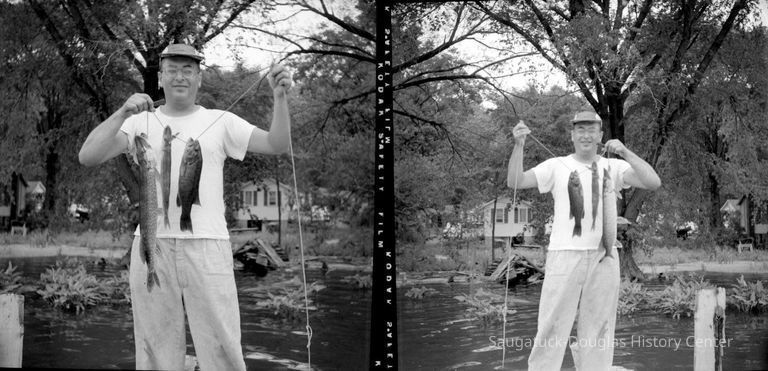          Fishermen display catches picture number 1
   
