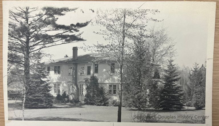          West Shore Golf Club Clubhouse picture number 1
   