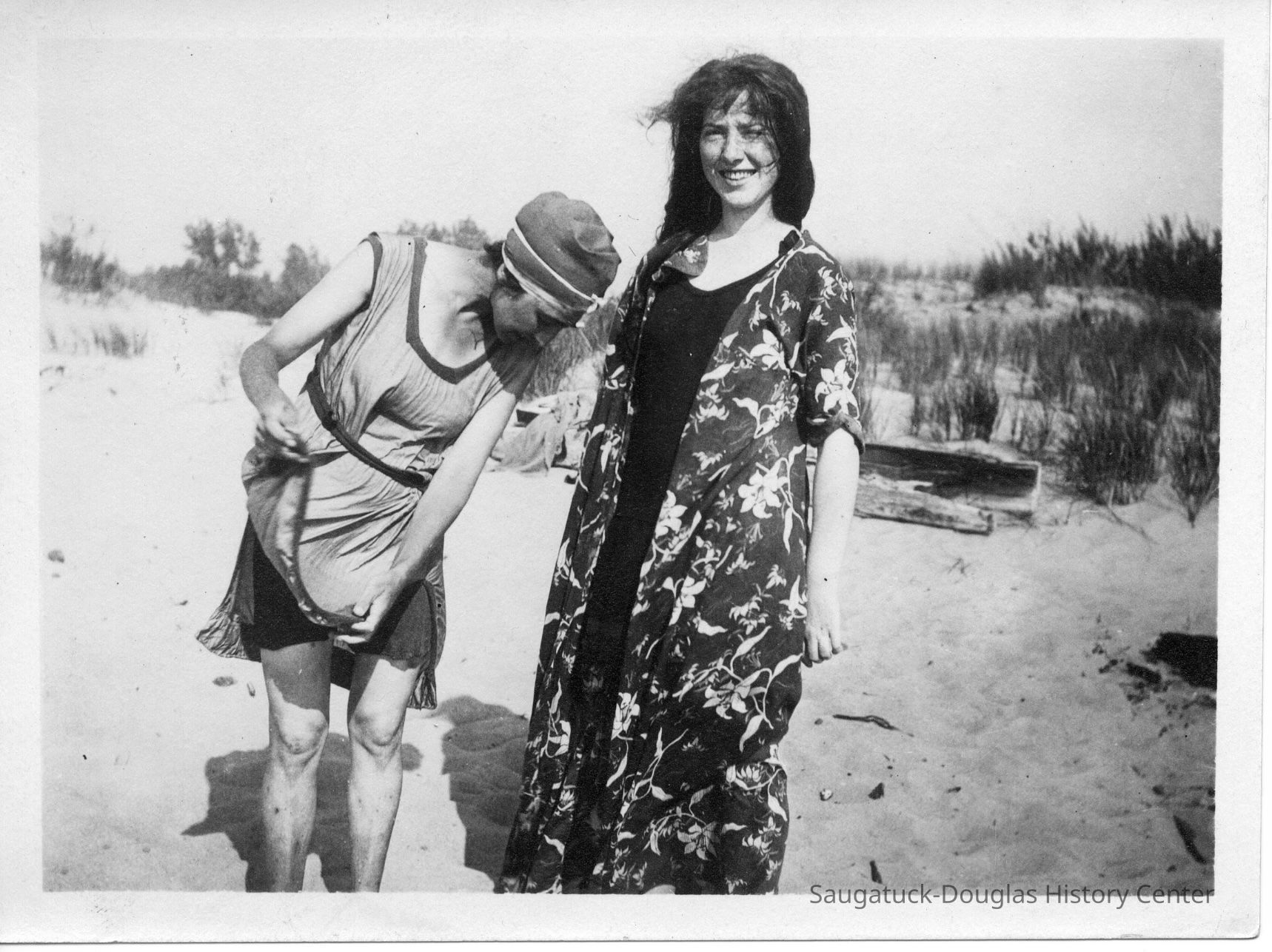          beach-ppl037.jpeg 730KB
   