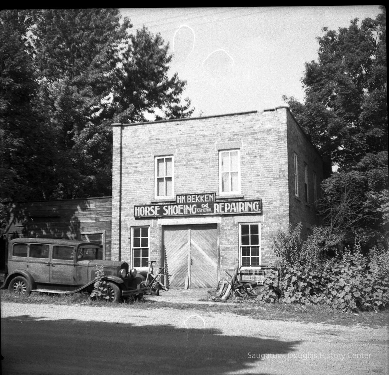 Bekken Blacksmith Building picture number 1