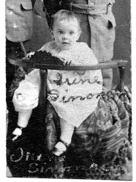         89-1-230_Irene_Simonson.jpg 236KB; 89-1-230 Irene Simonson as an infant
   
