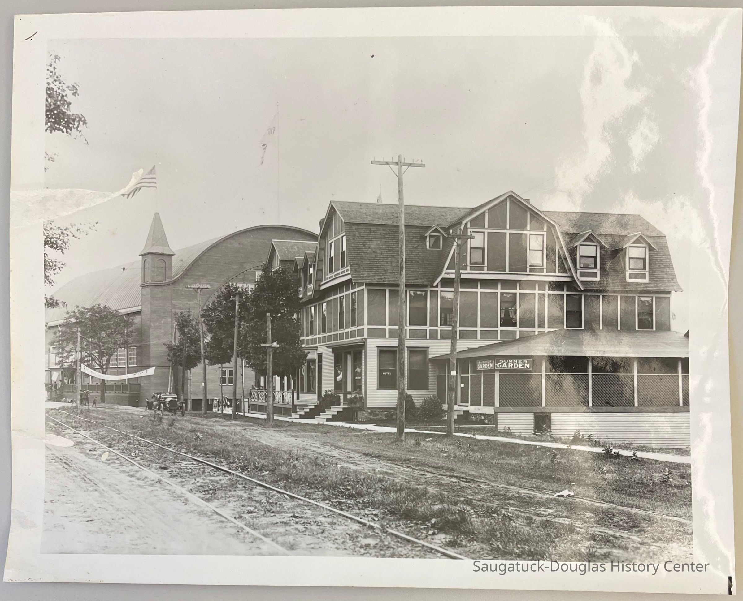 Hotel Saugatuck with Interurban tracks picture number 1
