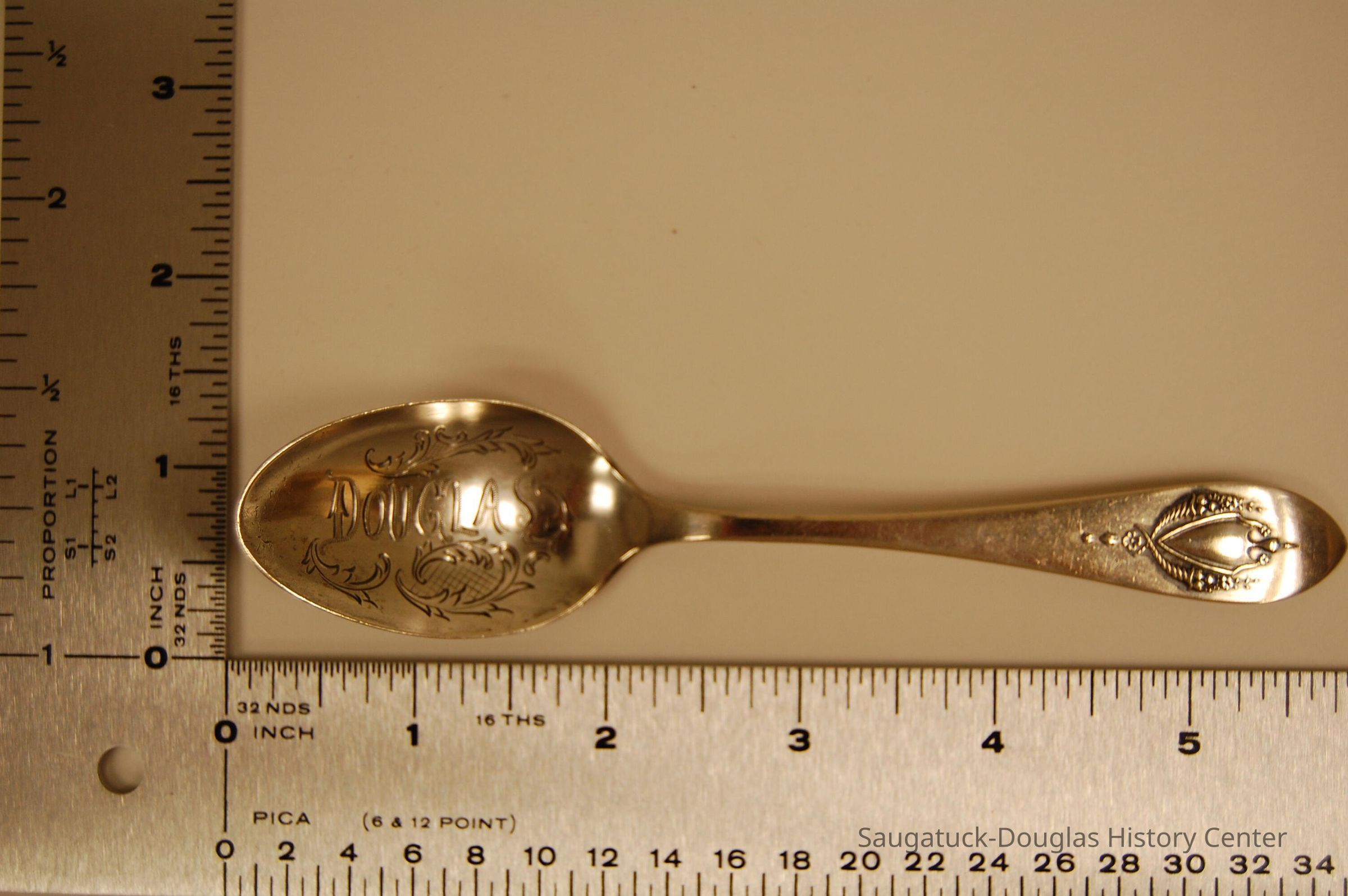 Douglas spoon; Origsize: 8