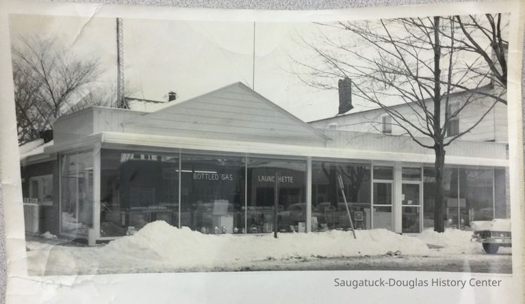          233 Butler St. Saugatuck, MI 49453
   