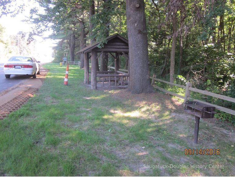          Roadside Parks on the Blue Star Highway by Chris Yoder; Roadside Parks on the Blue Star Highway by Chris Yoder
   