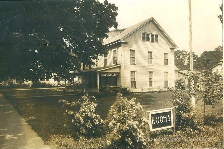          Colonial Inn 1930
   