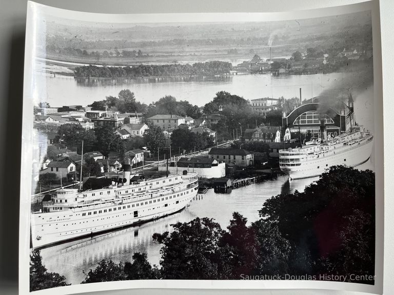          North American docked in Saugatuck picture number 1
   