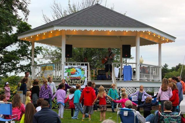 Bicentennial Bandstand circa 2015; wicks park gazebo.jpg 131KB