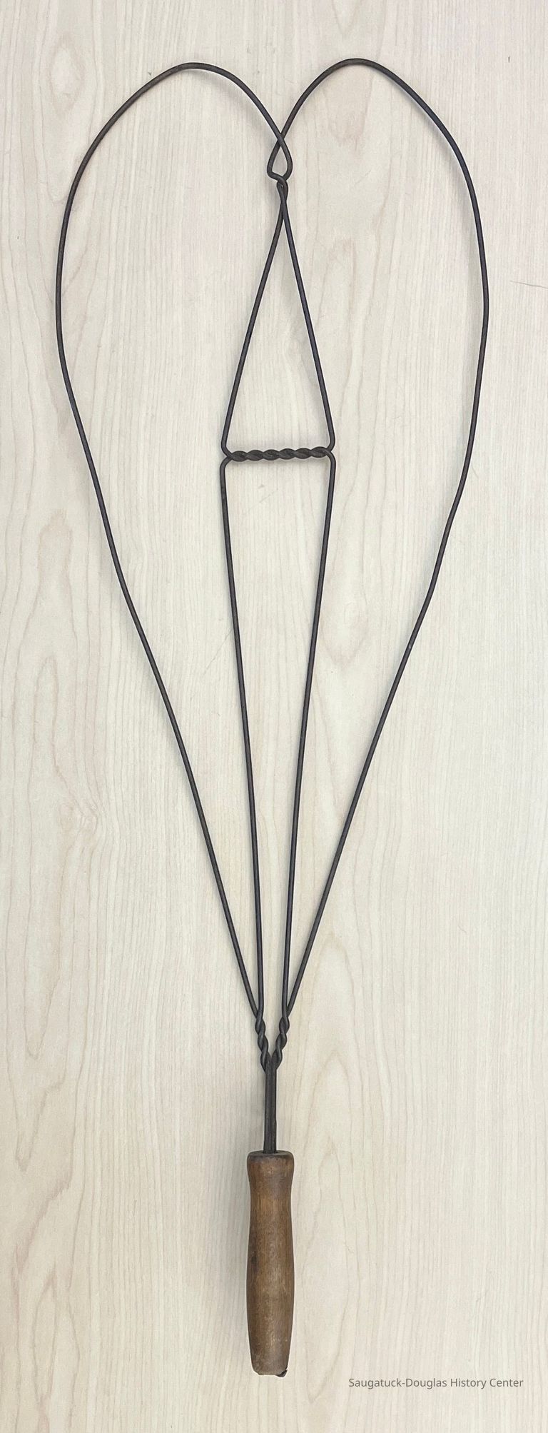          Rug Beater picture number 1
   