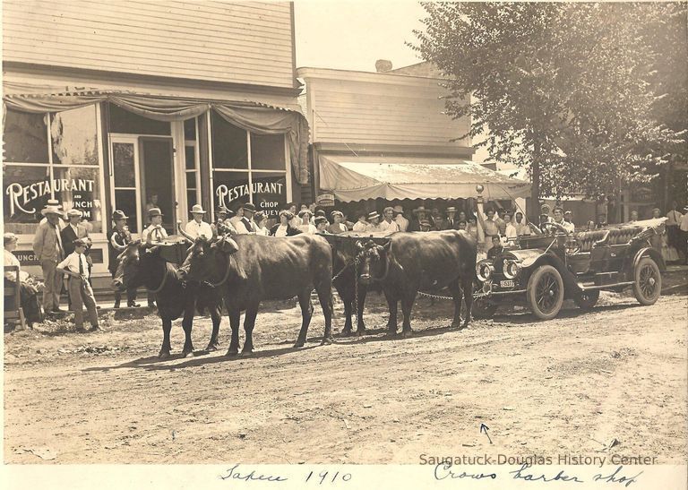          Four oxen pulling a car, 1910; Origsize: 8