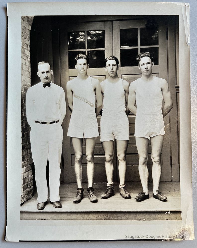 Cross Country team SHS 1926 picture number 1
