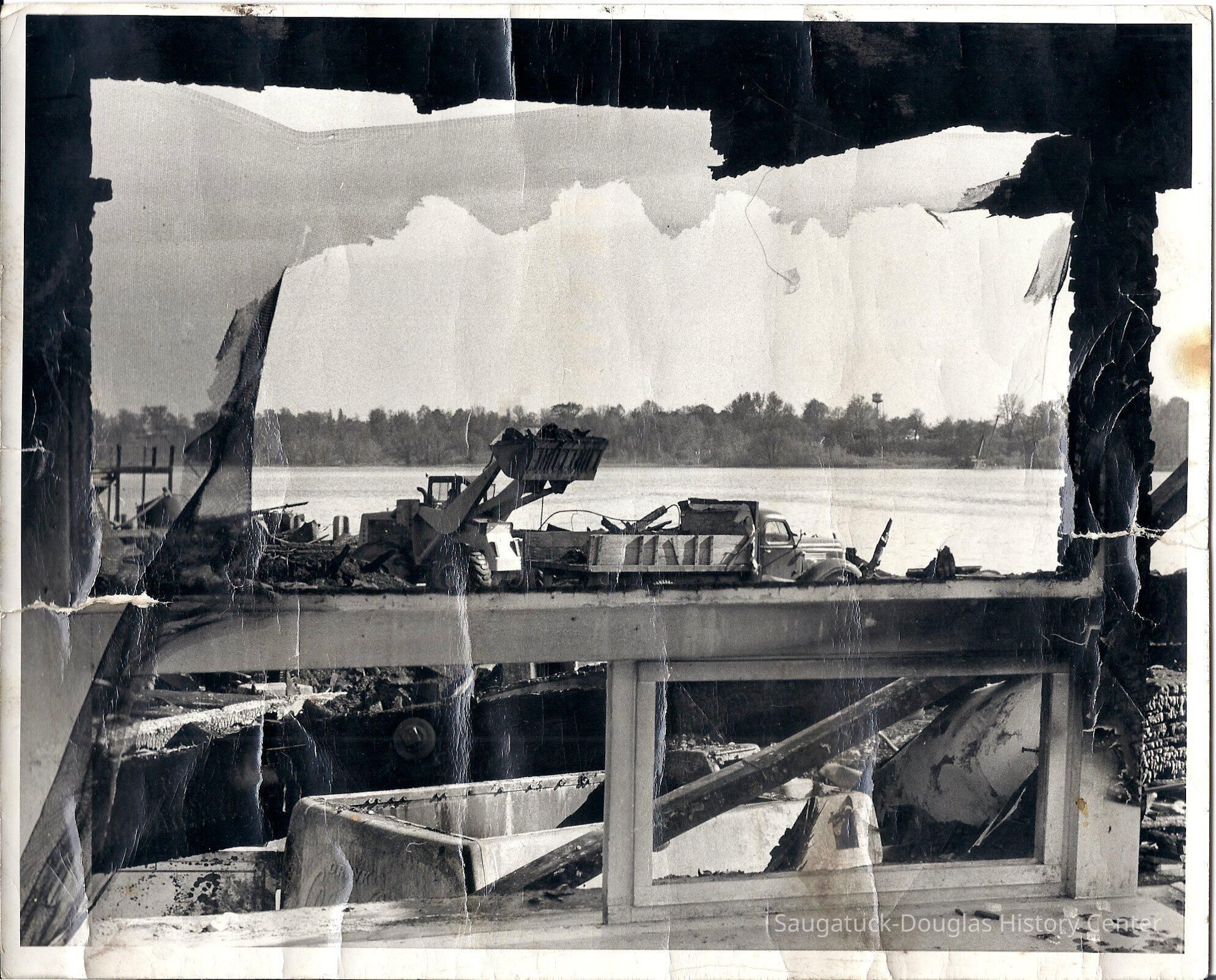 Big Pavilion fire; Origsize: 10