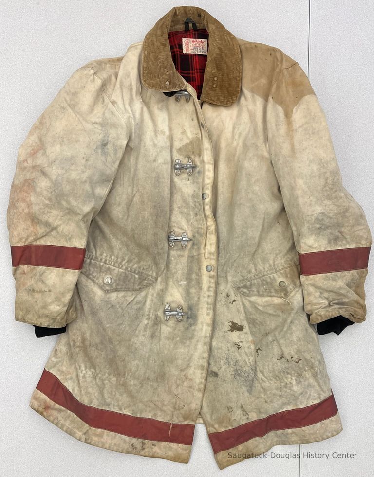          Bill Wilson's Fire Chief Coat picture number 1
   