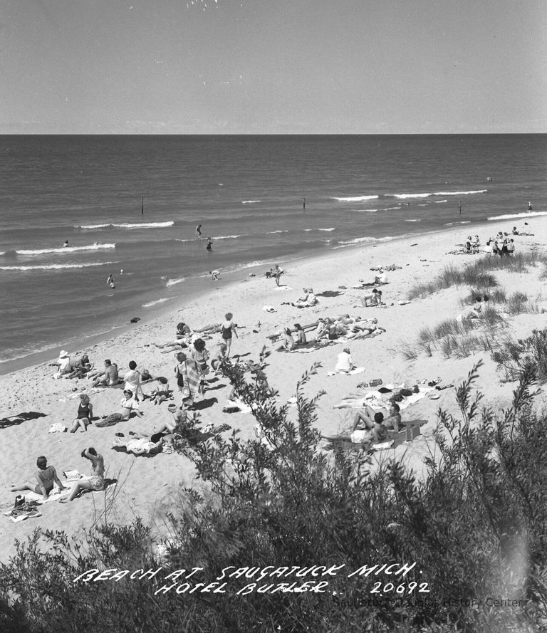          20692 Oval_beach_ca_1940
   