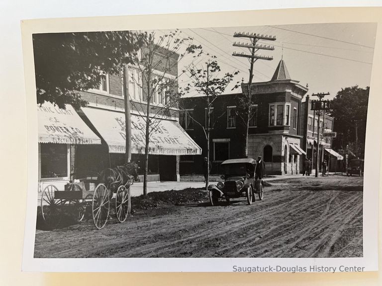          Saugatuck Street Scene corner of Butler and Griffith picture number 1
   