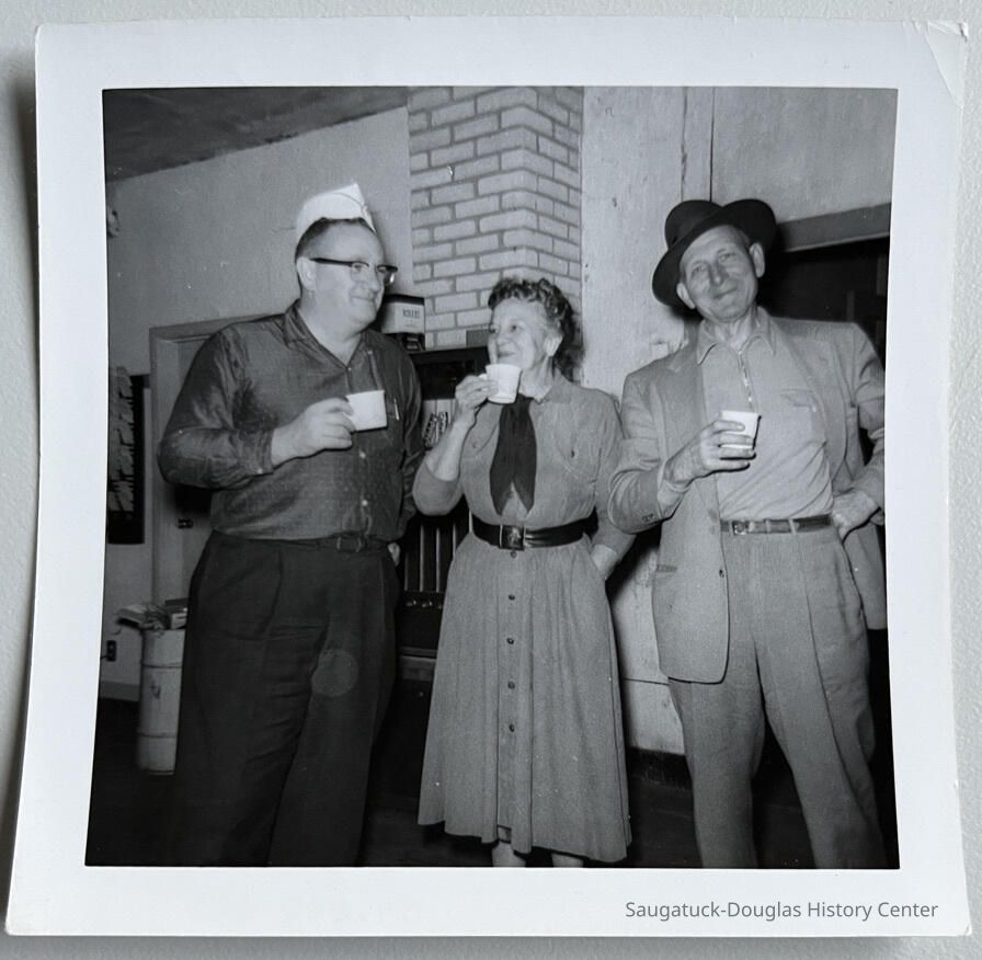 Norman Phelps Senior, Grace Wilson, Dodie Wilson picture number 1