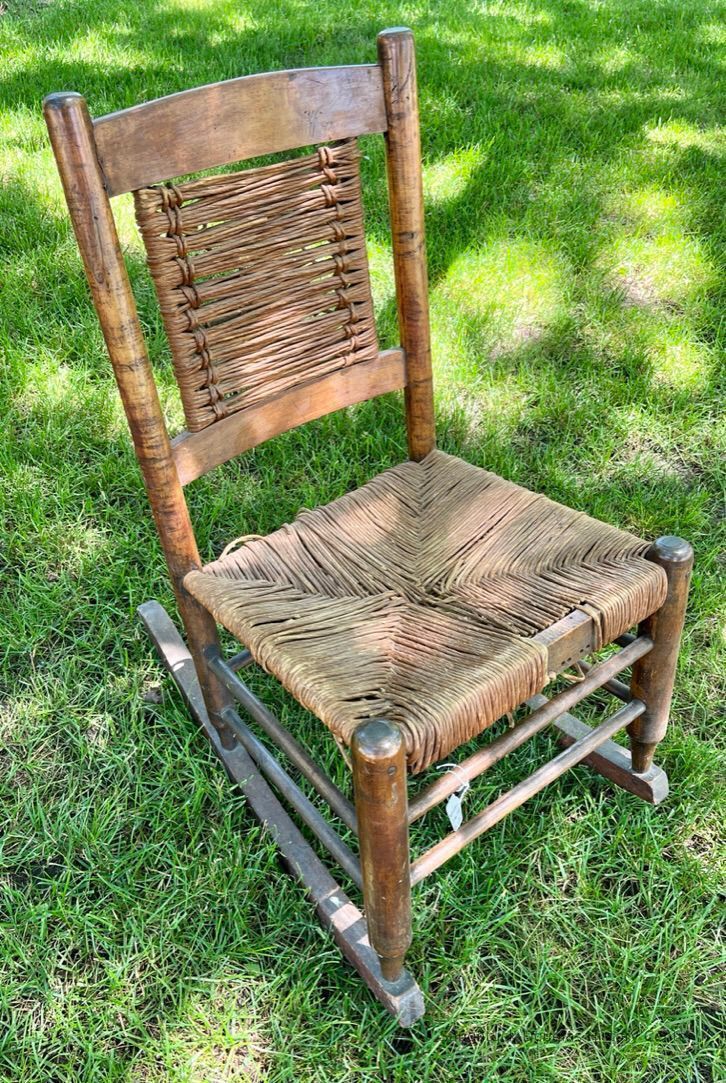          Rocking Chair picture number 1
   