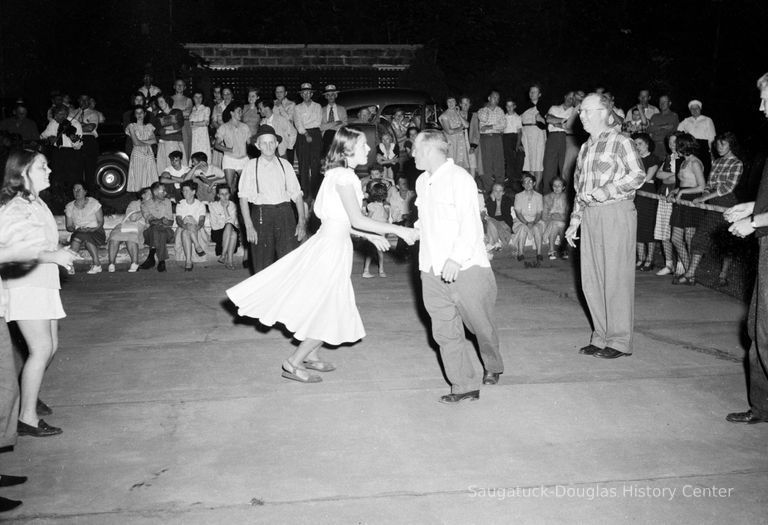          Square dancing picture number 1
   