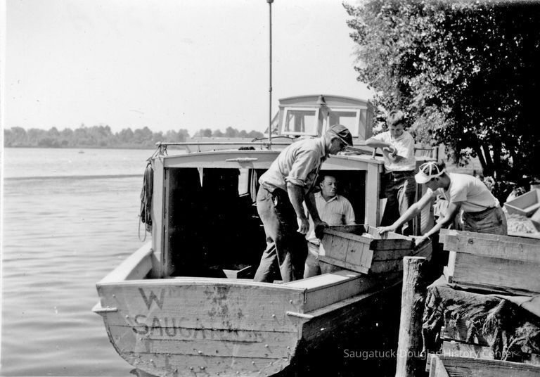 Commercial fishing 1943-1961