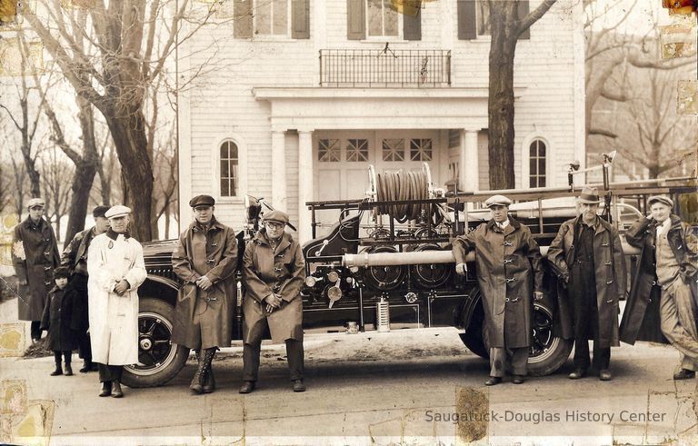          1923 Firetruck and men; Origsize: 8 x 10; Origformat: Print-Photographic
   