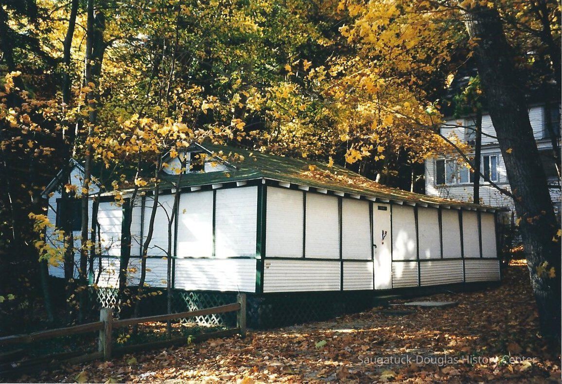 Alibi cottage on Van Dalson St.