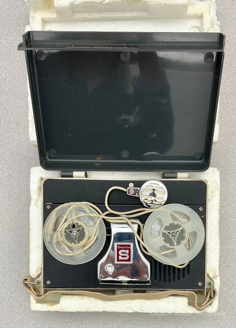          Toad Davis' Tape Recorder picture number 1
   