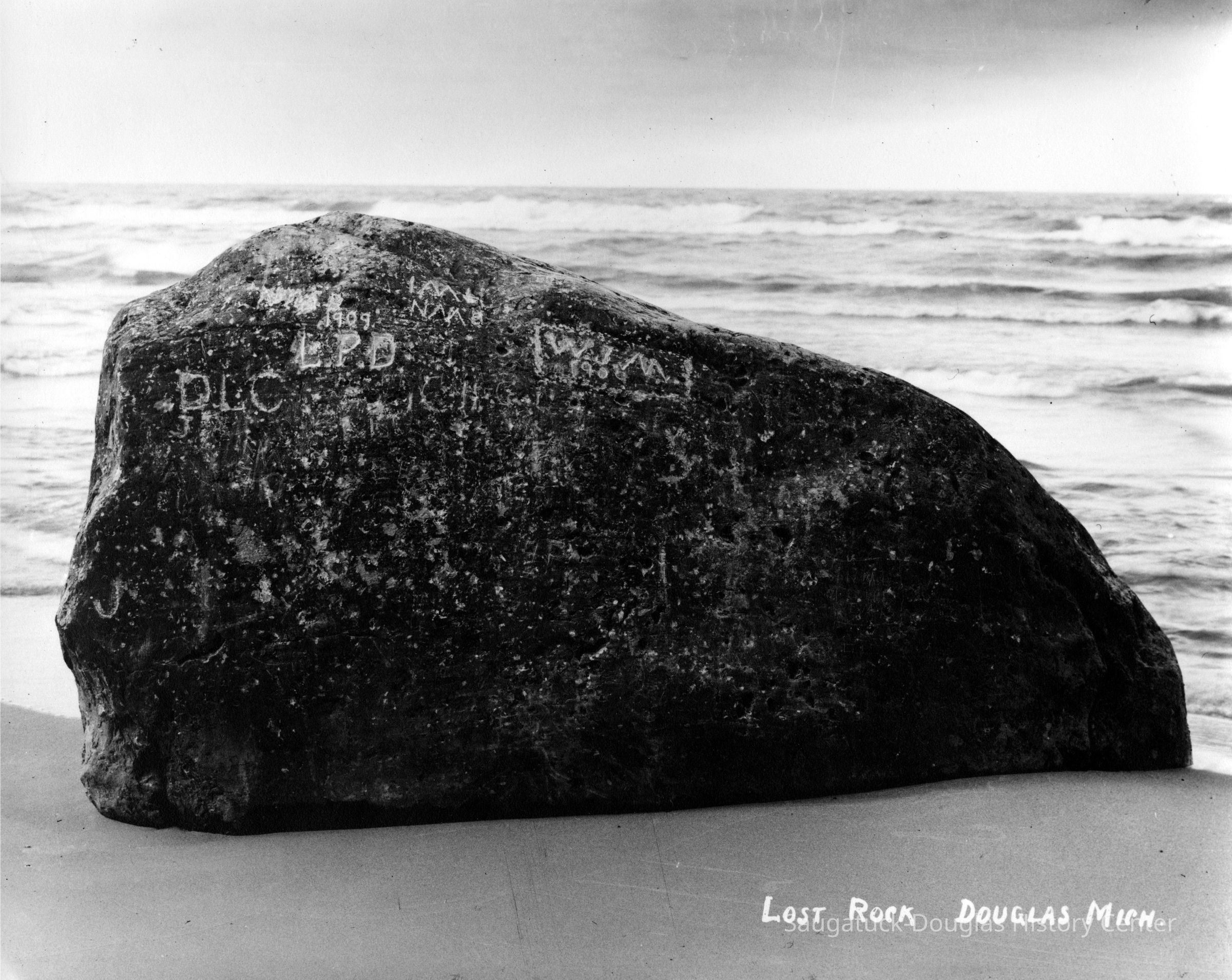          lostRock.jpg 2.5MB; Digital file on Jack Sheridan Drive 2021.72.02 - The writing on the negative suggests this is a Herman Simonson photo.
   