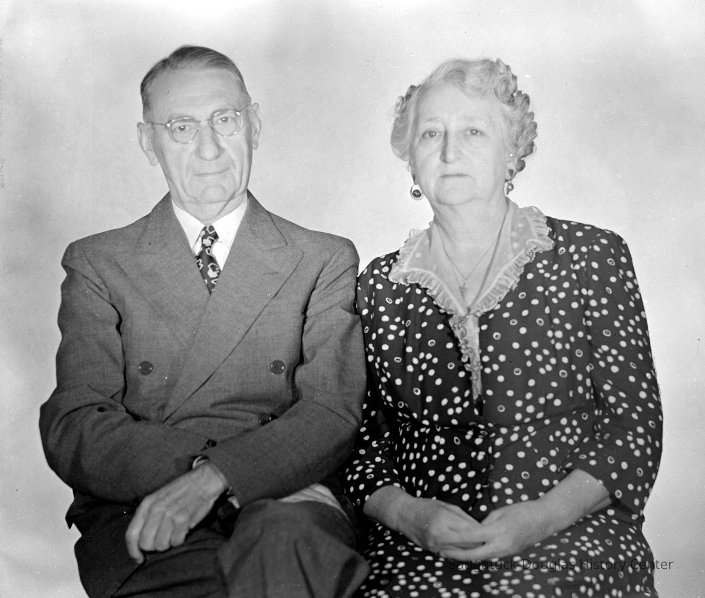 file642.jpg 289KB; Mr. and Mrs. Diffenderffer portrait