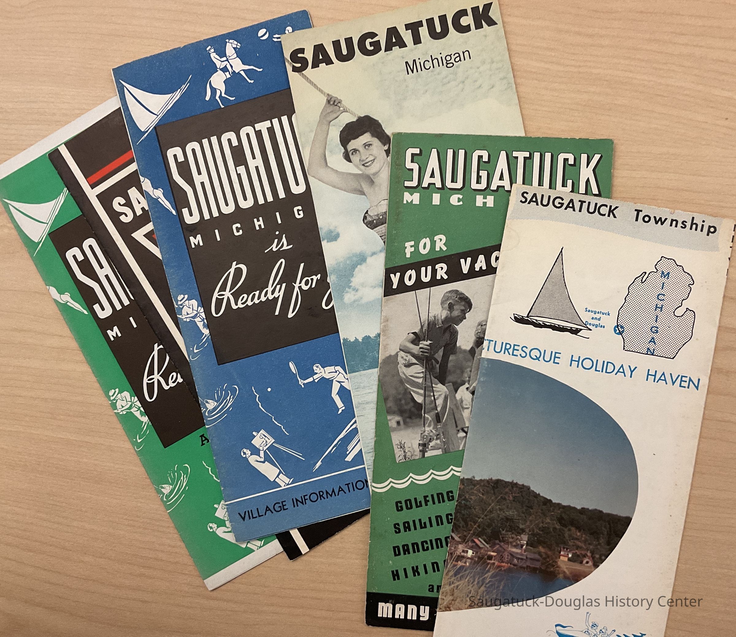 Tourist brochures 1930s-1940s picture number 1