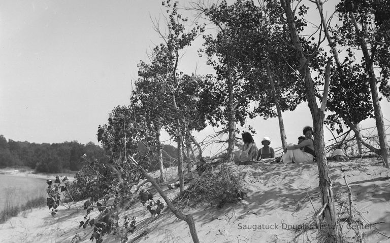          28503 Dunes_and_folks_basin_ca_1938
   