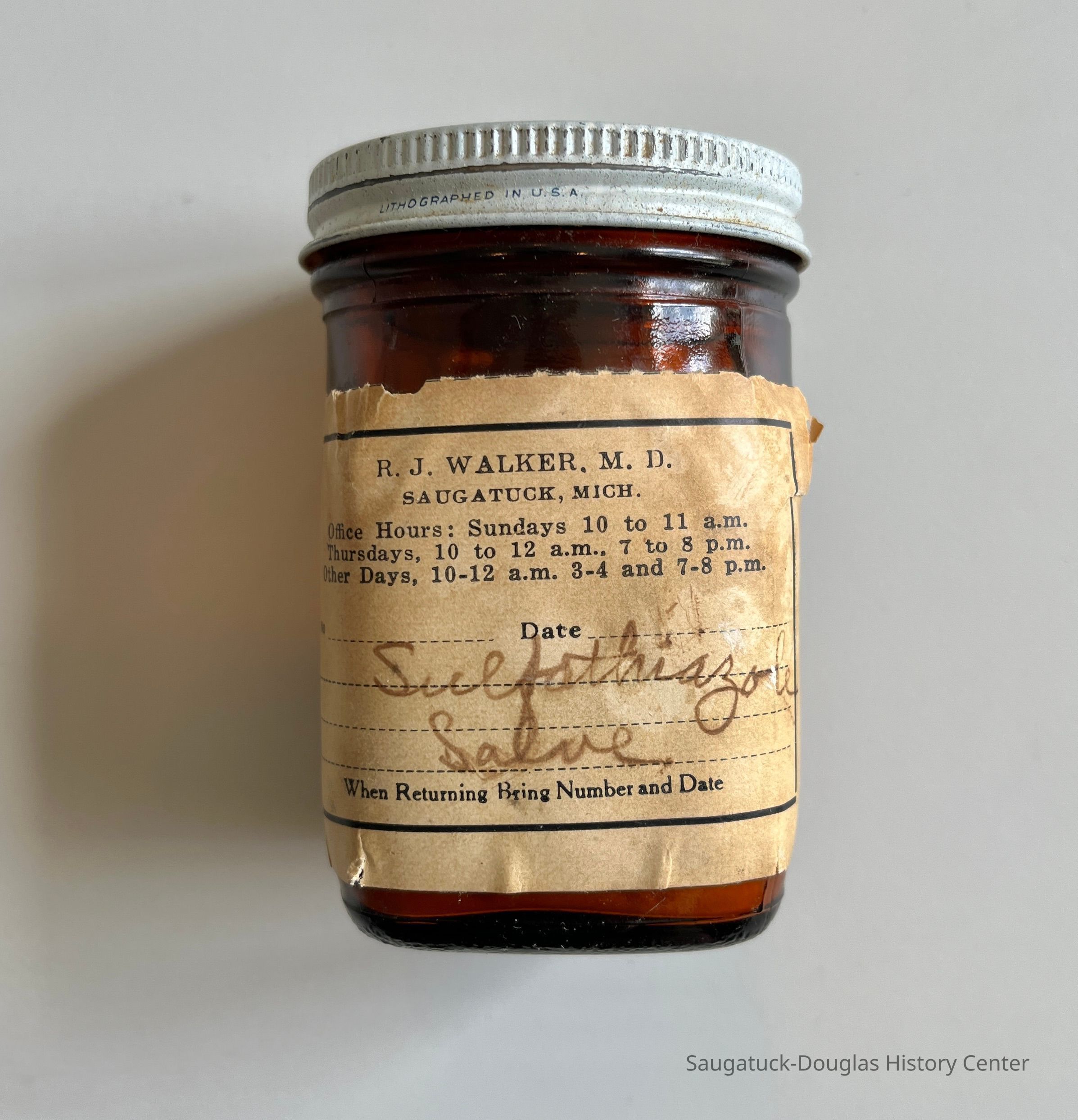 Medicine Jar, Dr. Walker picture number 1