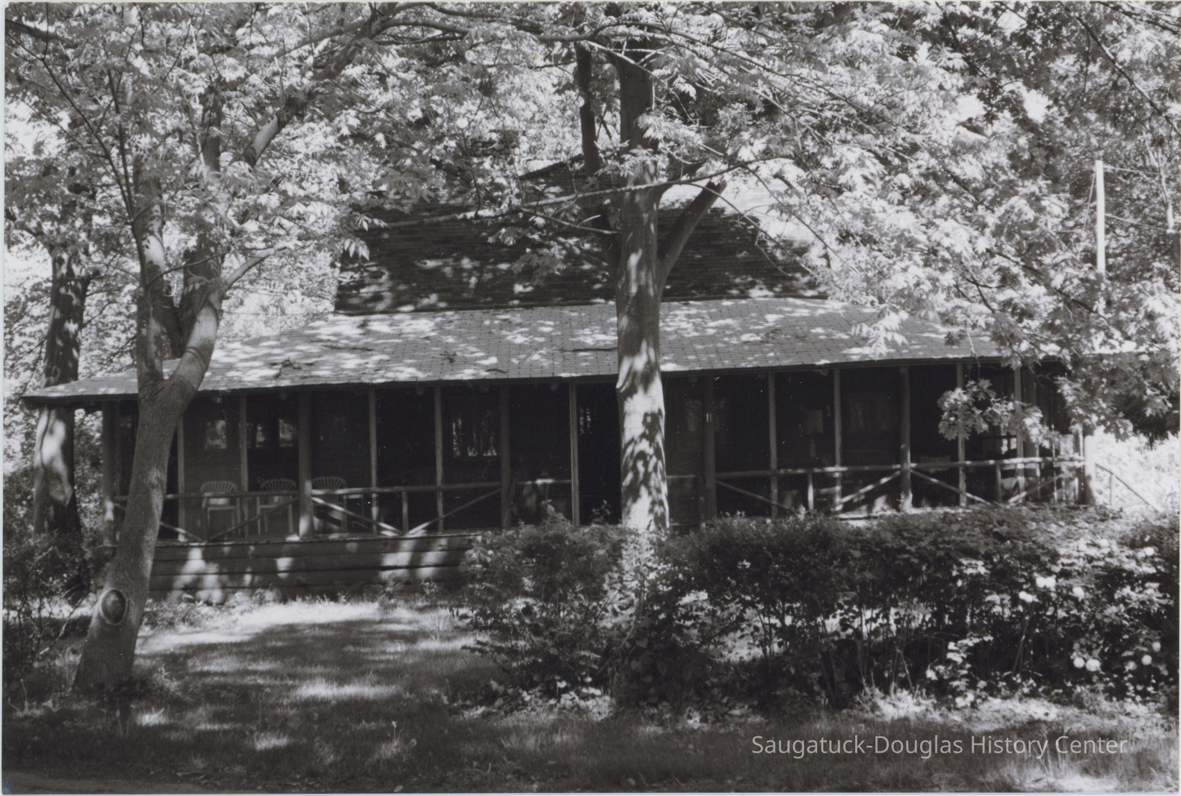          Orchard Cabin at 11 Lakeshore Dr, Douglas, MI
   