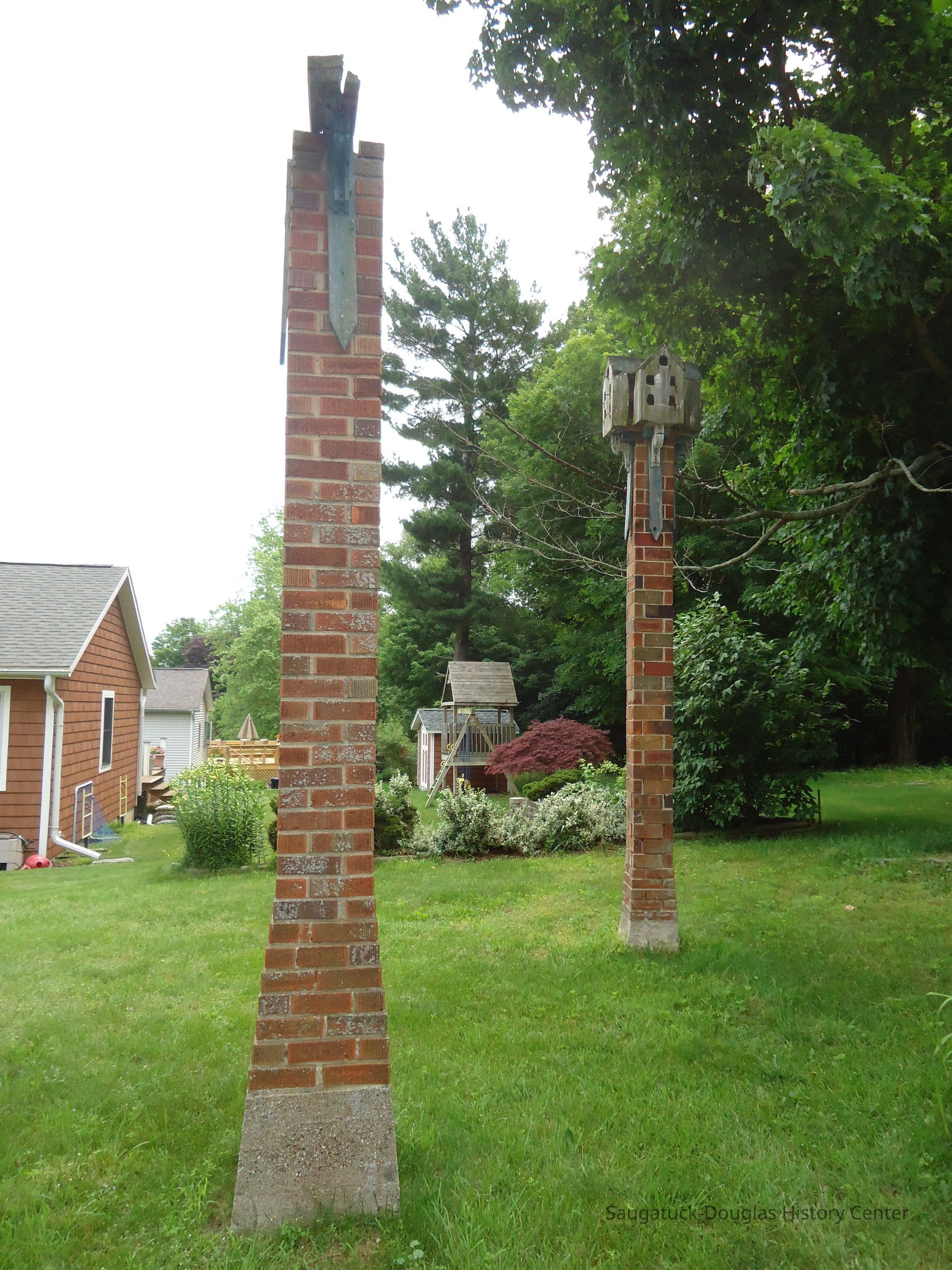          Birdhouse photos CD picture number 1
   