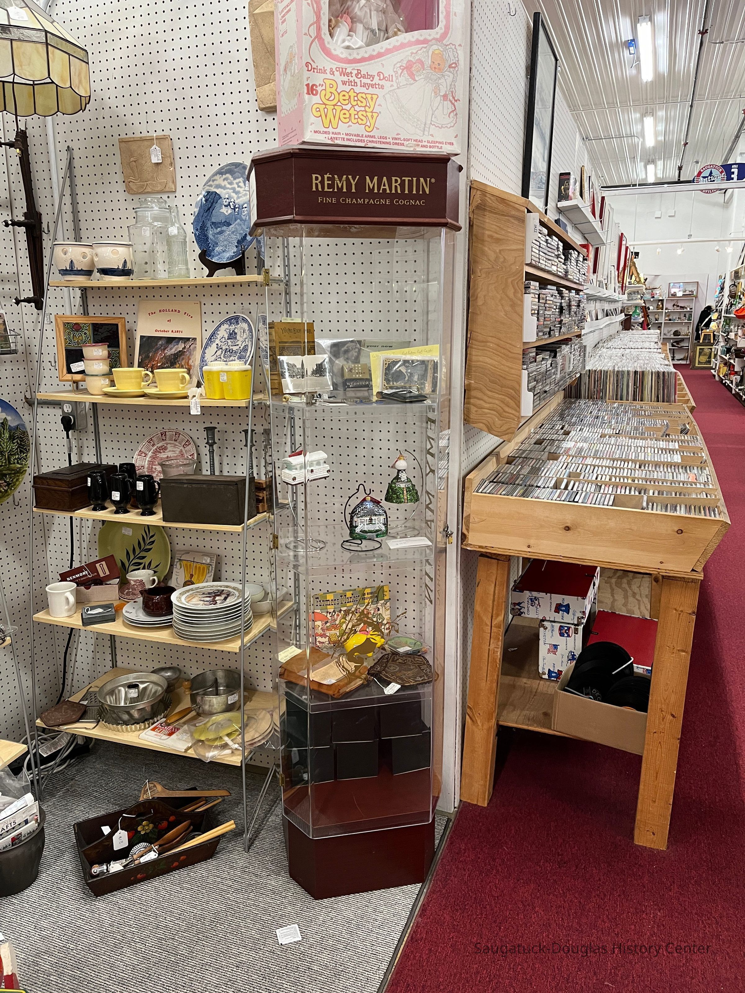          Display case, Remy Martin picture number 1
   