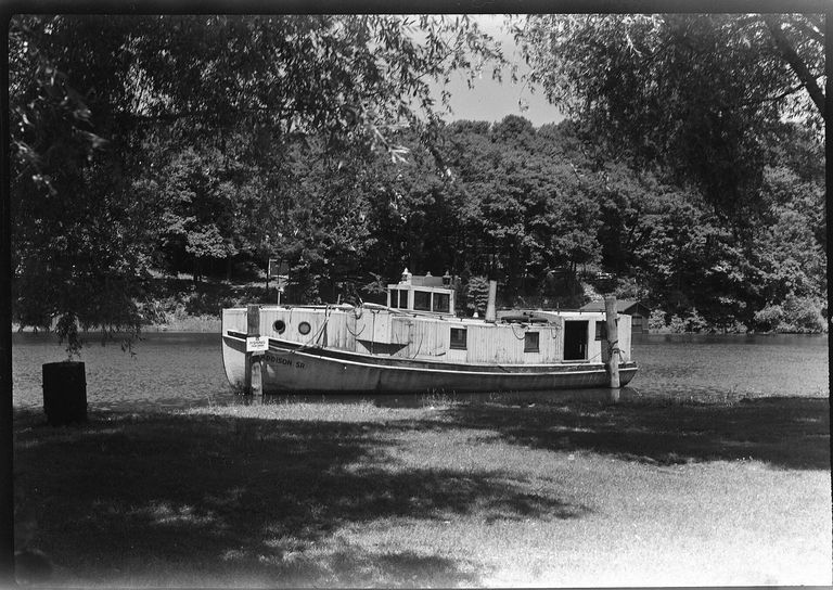 Commercial fishing 1943-1961 - Image 12