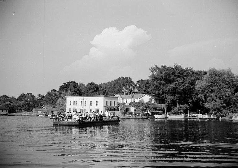          Chain Ferry 1945 picture number 1
   