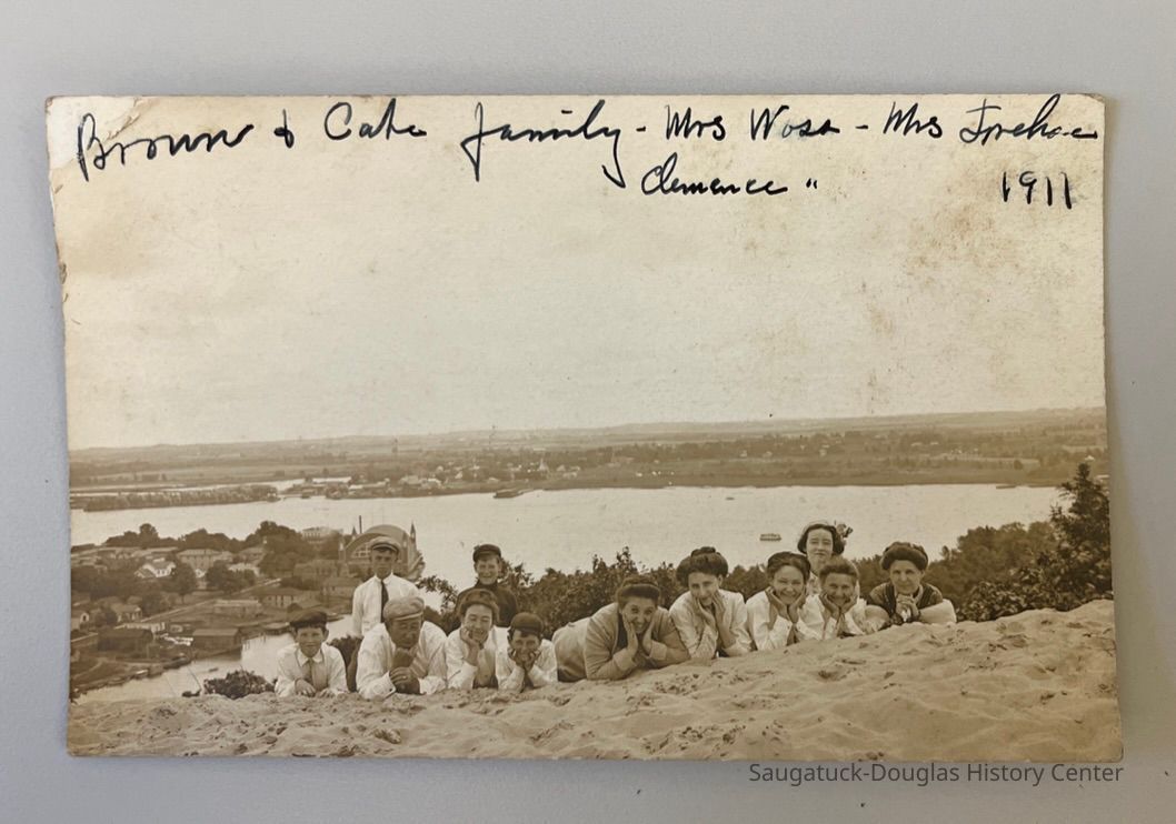          Brown and Ca?? family - Mrs Wosa? - Mrs Frehse, Clemence Wosa? 1911
   