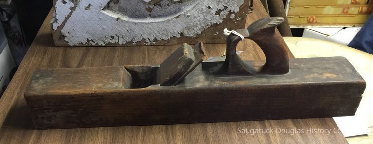          Plane, wood picture number 1
   