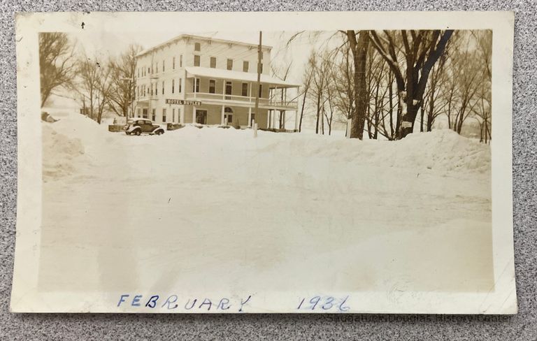          Hotel Butler in snow picture number 1
   