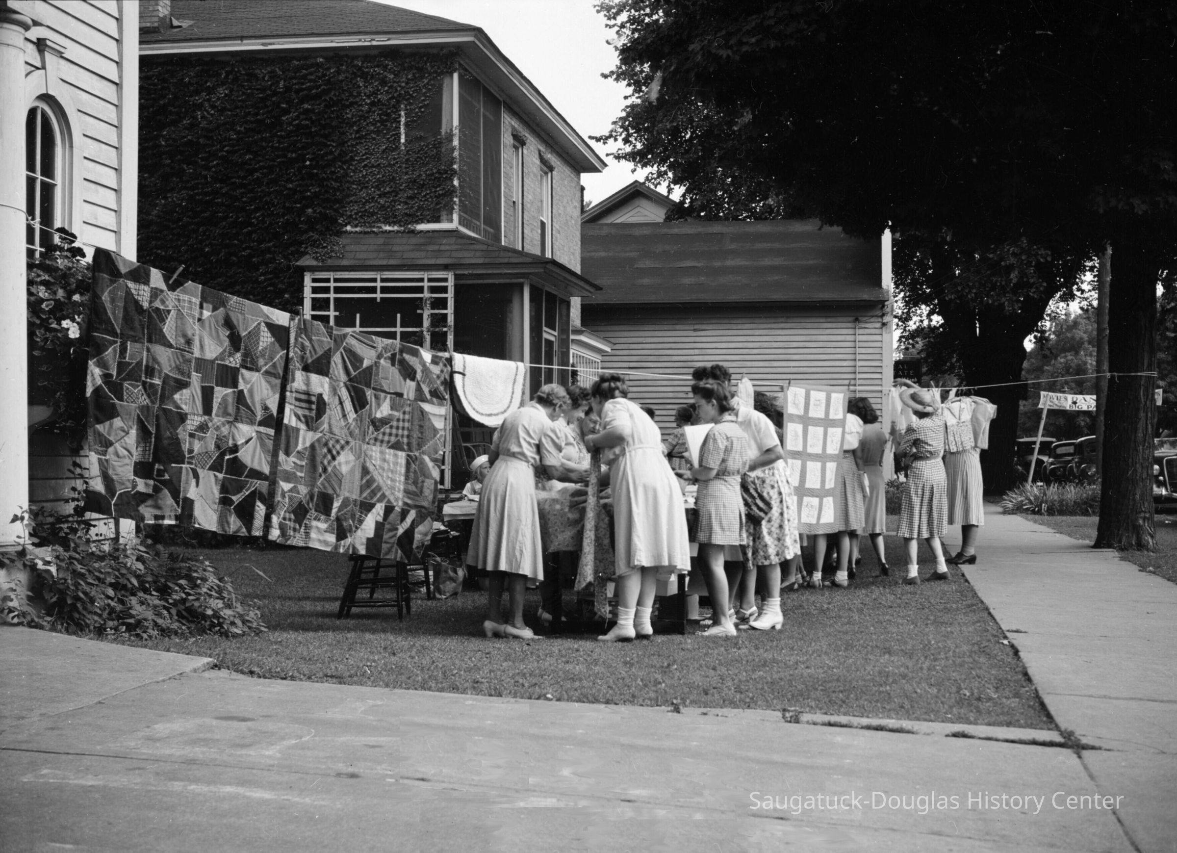 Quilt Sale 1944 picture number 1