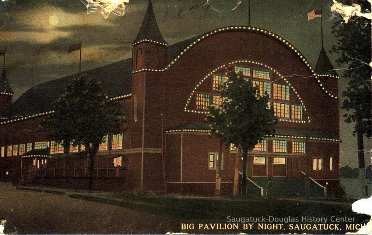          89-1-19-C.jpg 659KN; Big Pavilion at night postcard
   