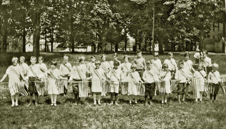          DouglasSchoolKidsFlags copy.jpg 482KB
   