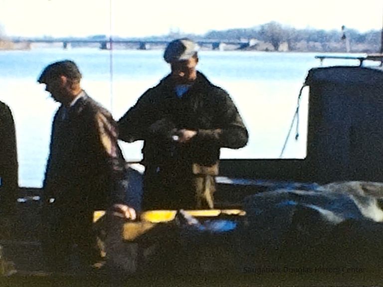 Commercial fishing movie - Image 2