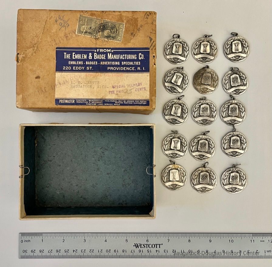 Box of Jarvis Medals picture number 1