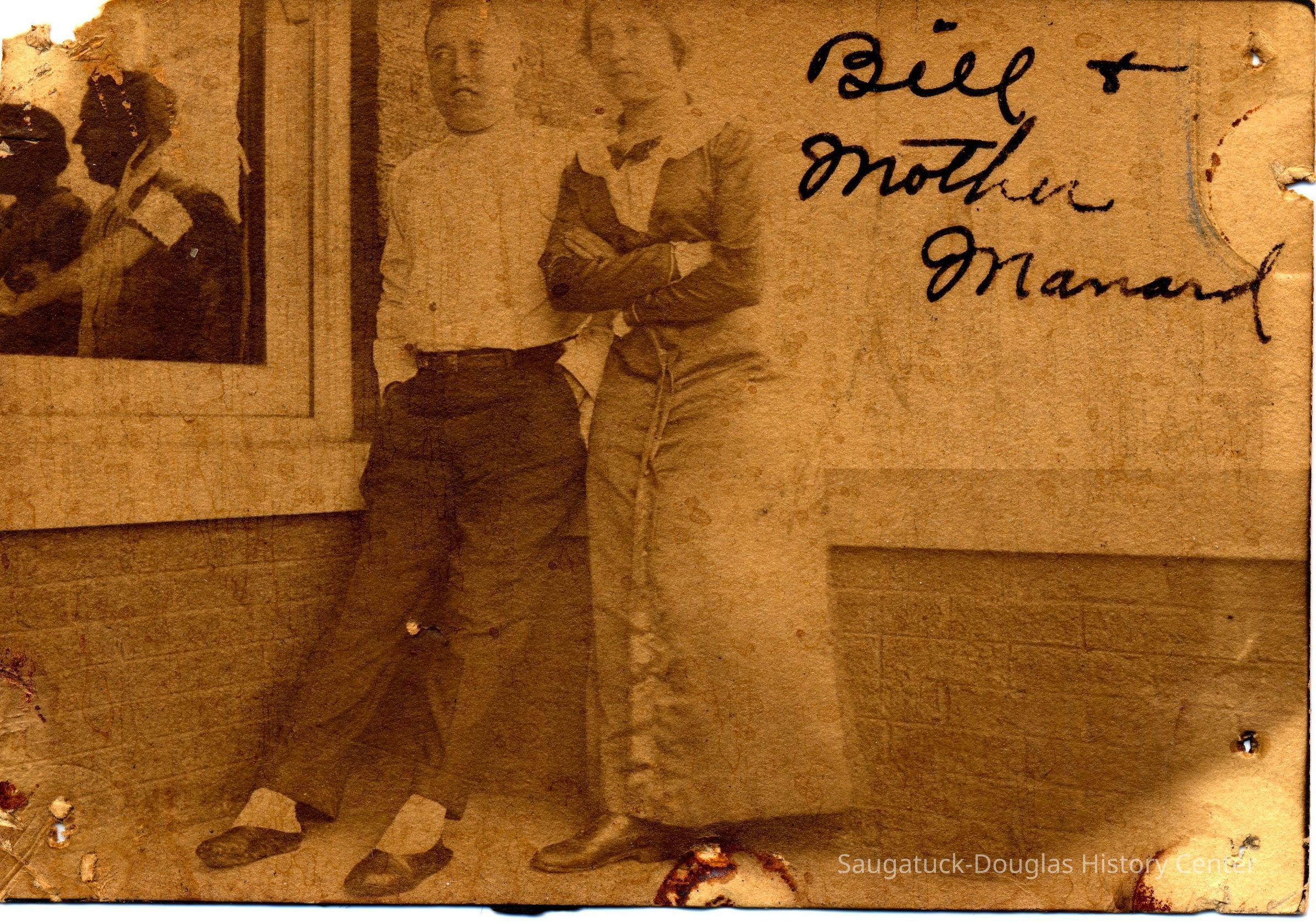          89-1-137 Bill & Mother Maynard.jpg 3.2MB
   