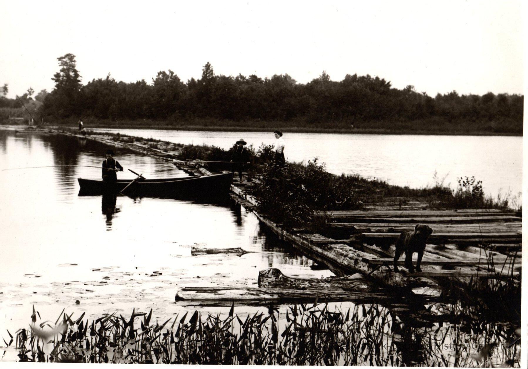          Floating Goshorn Bridge
   