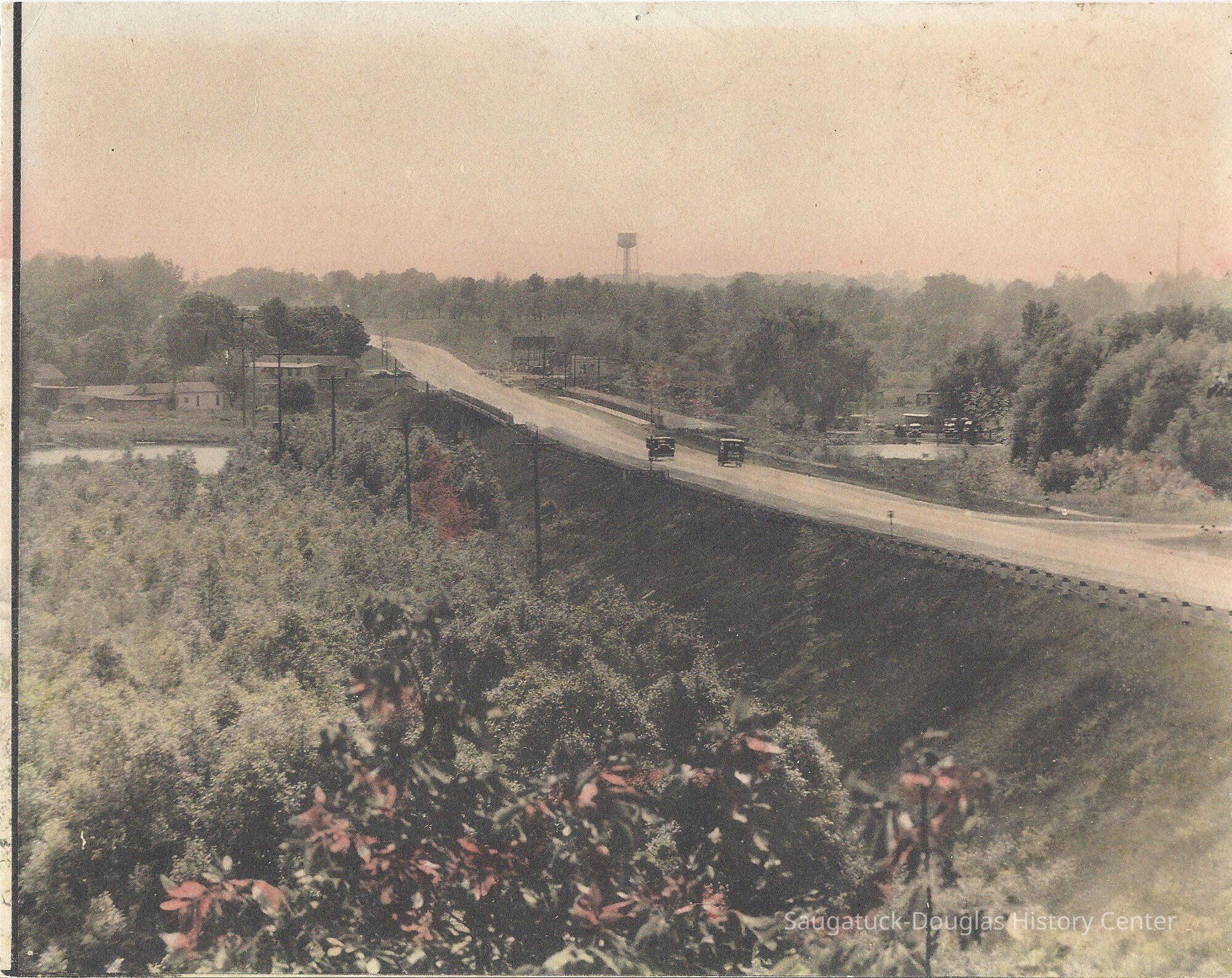 Blue Star highway; Origsize: 3 1/2 x 6