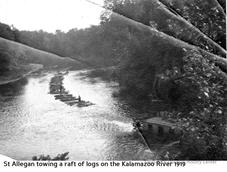          bf005 SteamerAllegan 89-1-496.jpg 272KB; Steamer Allegan towing a raft of logs on the Kalamazoo River 1919
   