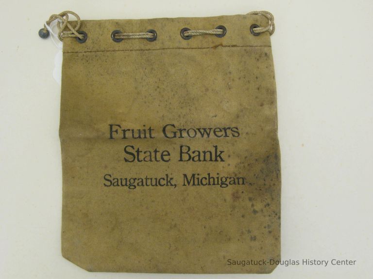          Fruit Growers State Bank bag
   