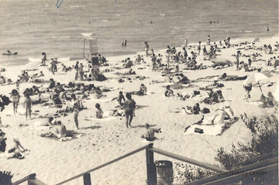 Oval Beach; Origsize: 3 x 5; Origformat: Print-Photographic